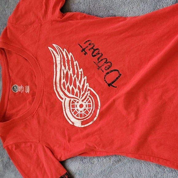Medium, red, Detroit red wings t-shirt - Picture 1 of 3